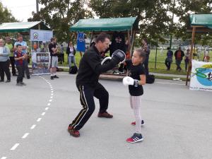 Prikaz treninga boksa v Boks klubu Legionar. 